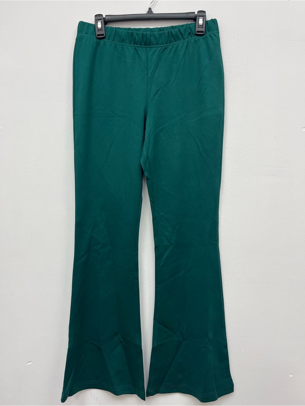 NWT kylie Green Flared Stretch Pants